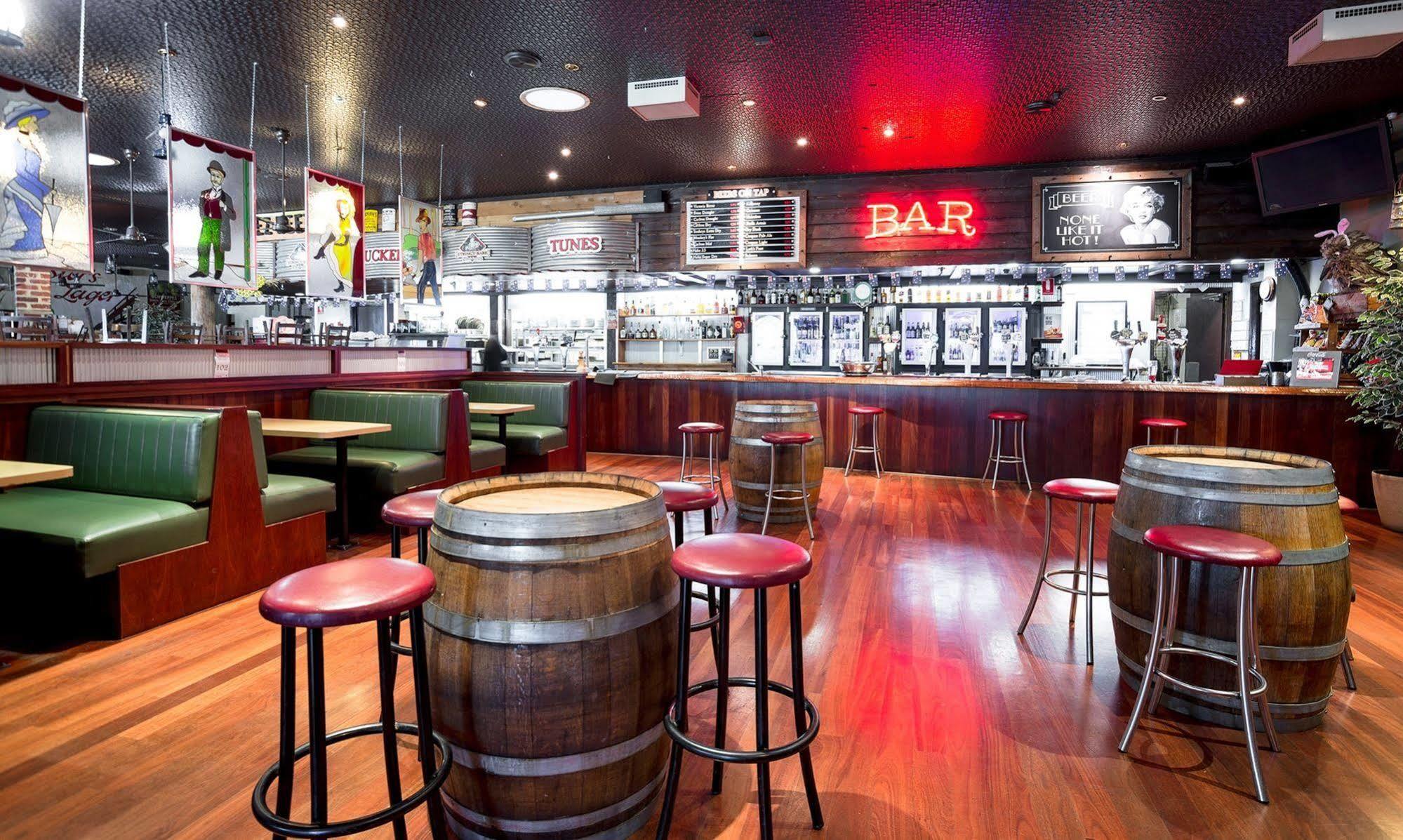 Nightcap At Wanneroo Tavern Exterior photo