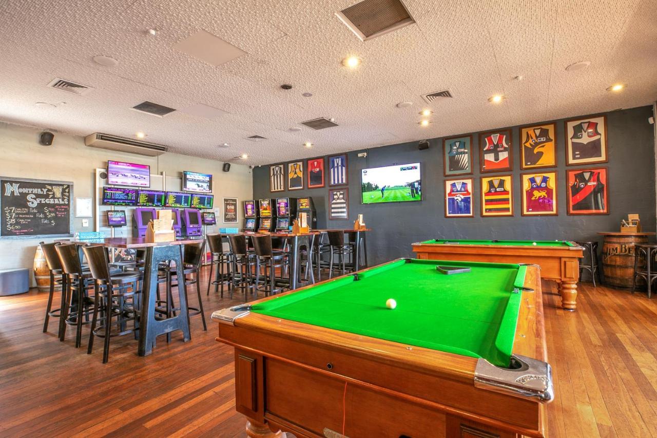 Nightcap At Wanneroo Tavern Exterior photo