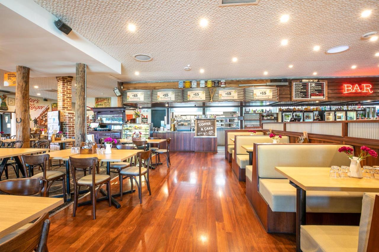 Nightcap At Wanneroo Tavern Exterior photo